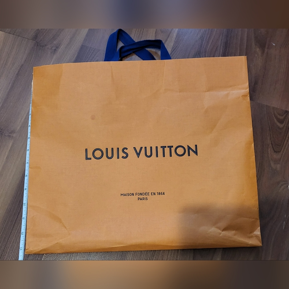 Large louis Vuitton shopping bag